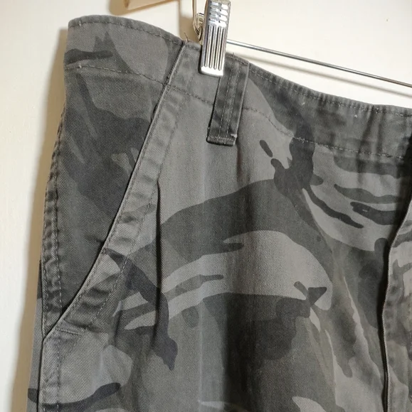 Wrangler Grey Camouflage Cargo Pants - Picture 6 of 10